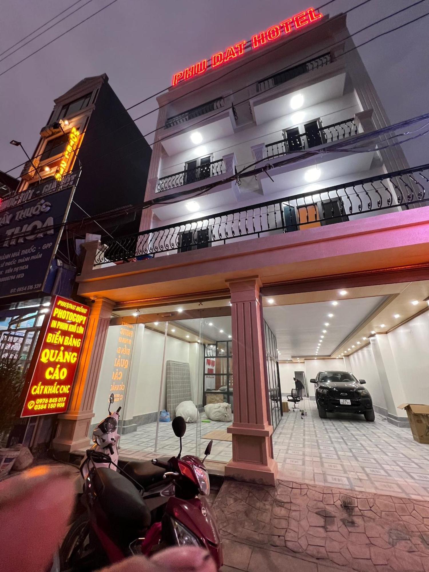 Phu Dat Hotel Đồng Văn Esterno foto